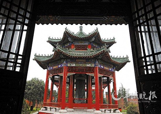 河南商丘古城建于明朝正德六年(公元1511年)，是國內保存較好的古城之一 王頌 攝