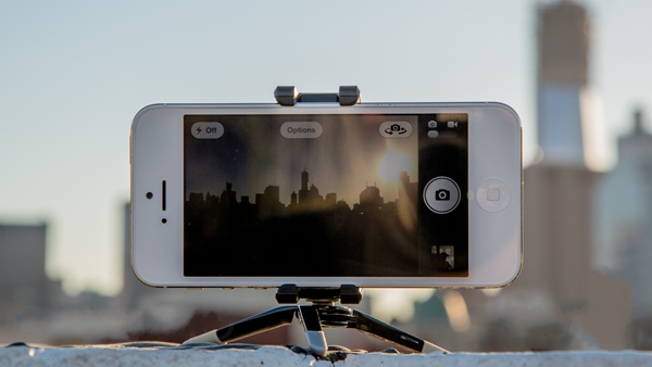 手機(jī)“禍害”旅行的10大罪證 你中槍了嗎？