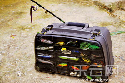 　　又稱擬餌釣魚,起源于歐洲,國內(nèi)翻譯為“路亞”。