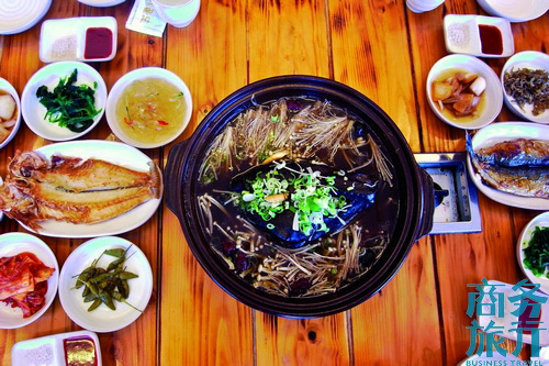 島上著名的養(yǎng)生大餐。