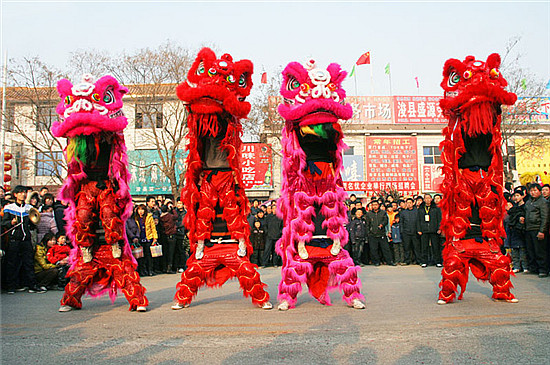 過(guò)大年 逛廟會(huì)——鶴壁?？h社火古廟會(huì)戲耍攻略