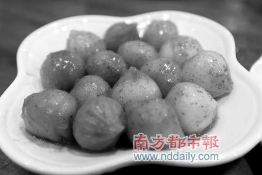 碧紗籠的水晶包,帶著咖啡味。