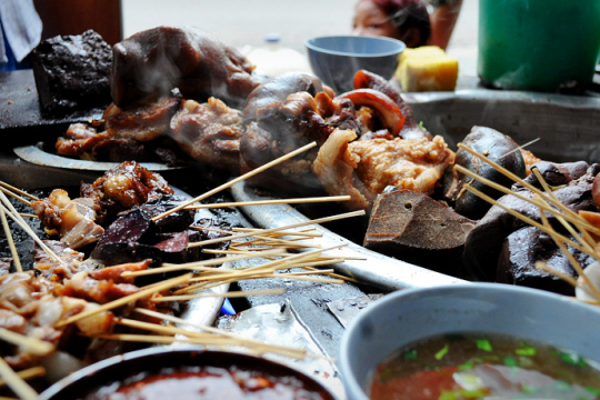 緬甸，繽紛的街邊平民小吃