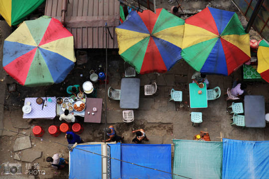 緬甸，繽紛的街邊平民小吃