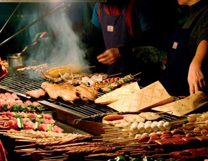 廟不離市、市不離廟的臺灣小吃