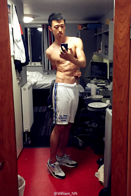 這么性感，你女朋友造？