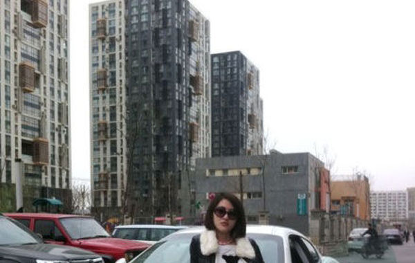 郭美美的座駕瑪莎拉蒂購于2011年4月2日，購車款為240萬元。