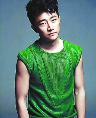 黃軒說(shuō)起緋聞爆發(fā)的一剎那，語(yǔ)氣里還有點(diǎn)憤憤然。