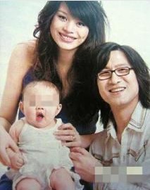 汪峰、葛薈婕和女兒