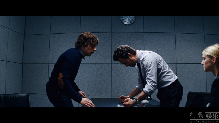 《驚天魔盜團》曝中文預告片