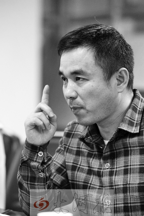 楊建軍接受本報(bào)記者采訪(fǎng)