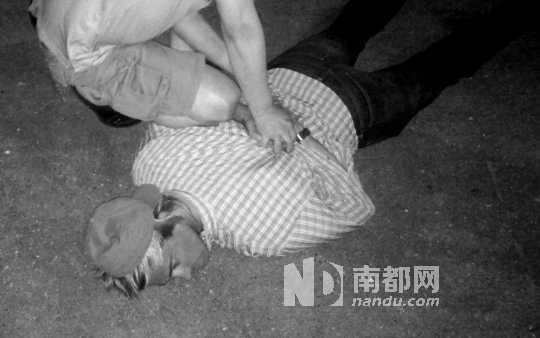 俄羅斯安全部門發(fā)布圖片顯示，美國駐俄使館工作人員福格爾被抓獲。