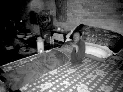 昨晚，張會(huì)英的丈夫接受采訪(fǎng)。記者 懷若谷/攝