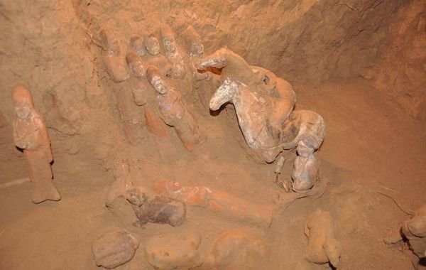 陜西省文物局對外公布了日前發(fā)掘的唐代女官上官婉兒墓葬的照片。