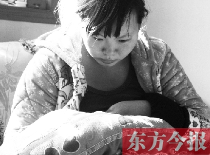 重新找回兒子蛋蛋，年輕的媽媽再也不忍離開