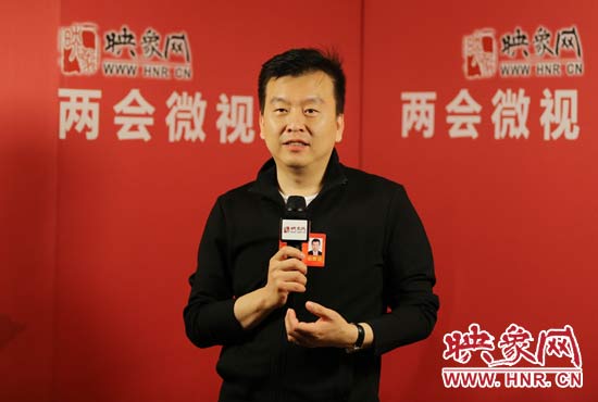 全國人大代表張澤群接受映象網(wǎng)“兩會微視”訪談。