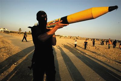 卡薩姆火箭：哈馬斯山寨版喀秋莎火箭，射程約10公里。