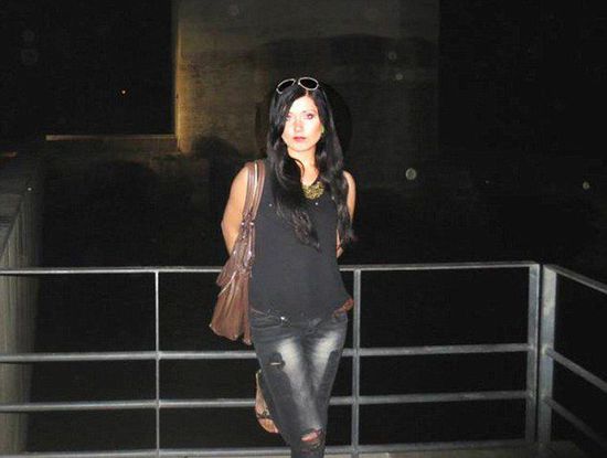 波蘭女學(xué)生自拍時失去重心墜橋身亡(組圖)