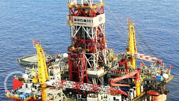 中國981石油平臺穿越南海前往印度洋作業(yè) 中國981石油平臺穿越南海前往印度洋作業(yè)