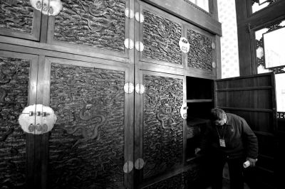      黃花梨家具。