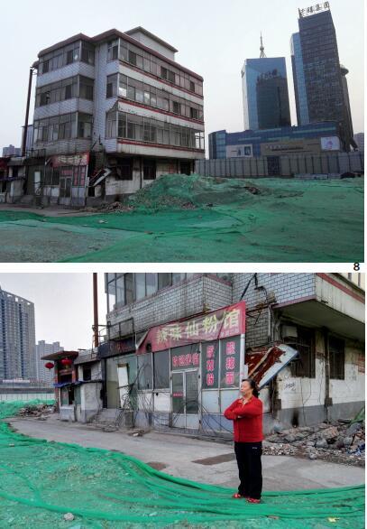 65歲的韓老太太是別人眼中的“釘子戶”，至今仍居住在斷水、斷電的老宅中。她的房產(chǎn)占地面積3分多，建有樓房4層，按照補(bǔ)償標(biāo)準(zhǔn)可以拿到400余萬(wàn)元補(bǔ)償，但她還是擔(dān)心以后的日子沒(méi)著落，稱要繼續(xù)堅(jiān)持下去。在她房子的右后側(cè)，是親賢社區(qū)旗下千禧集團(tuán)的豪華辦公樓。