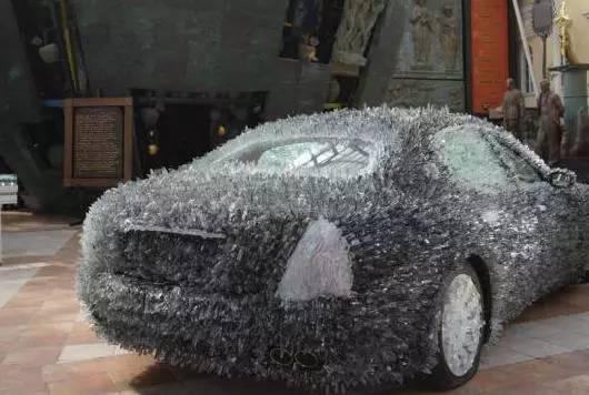 驚！車(chē)主用玻璃渣改裝瑪莎拉蒂