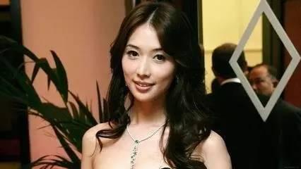 宋丹丹一條微博疑似又把林志玲陳冠希罵戰(zhàn)推向新高度！