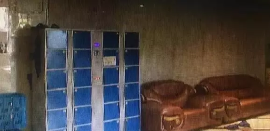 杭州大媽浴場哄孩子被打 事后在浴場里放鞭炮(視頻)