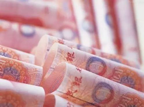 對(duì)增收潛力大、帶動(dòng)能力強(qiáng)的7大群體（技能人才、新型職業(yè)農(nóng)民、科研人員、小微企業(yè)創(chuàng)業(yè)者、企業(yè)經(jīng)營(yíng)管理人、基層干部隊(duì)伍、有勞動(dòng)能力困難群體）實(shí)施激勵(lì)計(jì)劃，推出差別化收入分配激勵(lì)政策，帶動(dòng)城鄉(xiāng)居民實(shí)現(xiàn)總體增收。