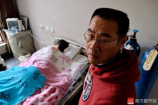 王煥凱說，要通過堅持刑事訴訟，換張津華和社會一個公道。（羅逸爵 攝）