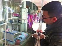 罕見！女子早產(chǎn)4胞胎全是女孩 最輕的僅0.7公斤