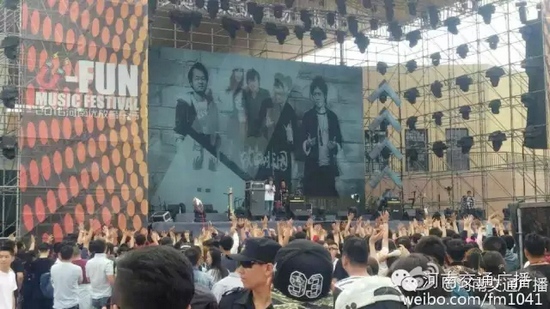 河南交通廣播主持人佳音、彎彎、朱浩都登上了優(yōu)放舞臺，優(yōu)放，交廣在這里！