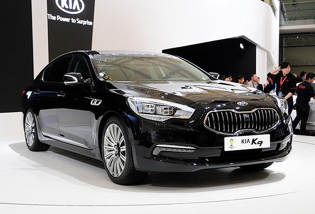 在2013年廣州車(chē)展中亮相的起亞K9