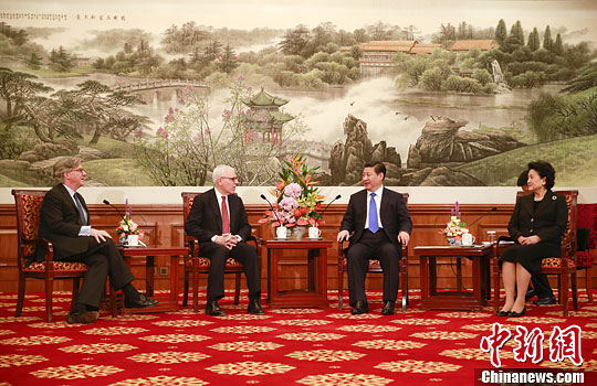 10月23日，中國國家主席習近平在北京釣魚臺國賓館會見清華大學經(jīng)濟管理學院顧問委員會海外委員。