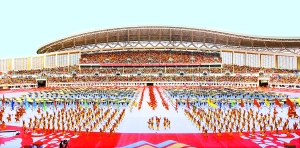 9月16日，第七屆全國(guó)農(nóng)民運(yùn)動(dòng)會(huì)開幕式在南陽市體育場(chǎng)舉行