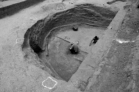 ?？h黎陽(yáng)倉(cāng)考古發(fā)掘現(xiàn)場(chǎng)。 張志嵩　攝