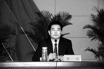 濮陽市委常委、市委政法委書記李剛