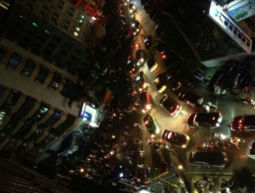 廣東:女店員舉報(bào)小偷慘遭割喉現(xiàn)場(chǎng) 廣東:女店員舉報(bào)小偷慘遭割喉現(xiàn)場(chǎng)