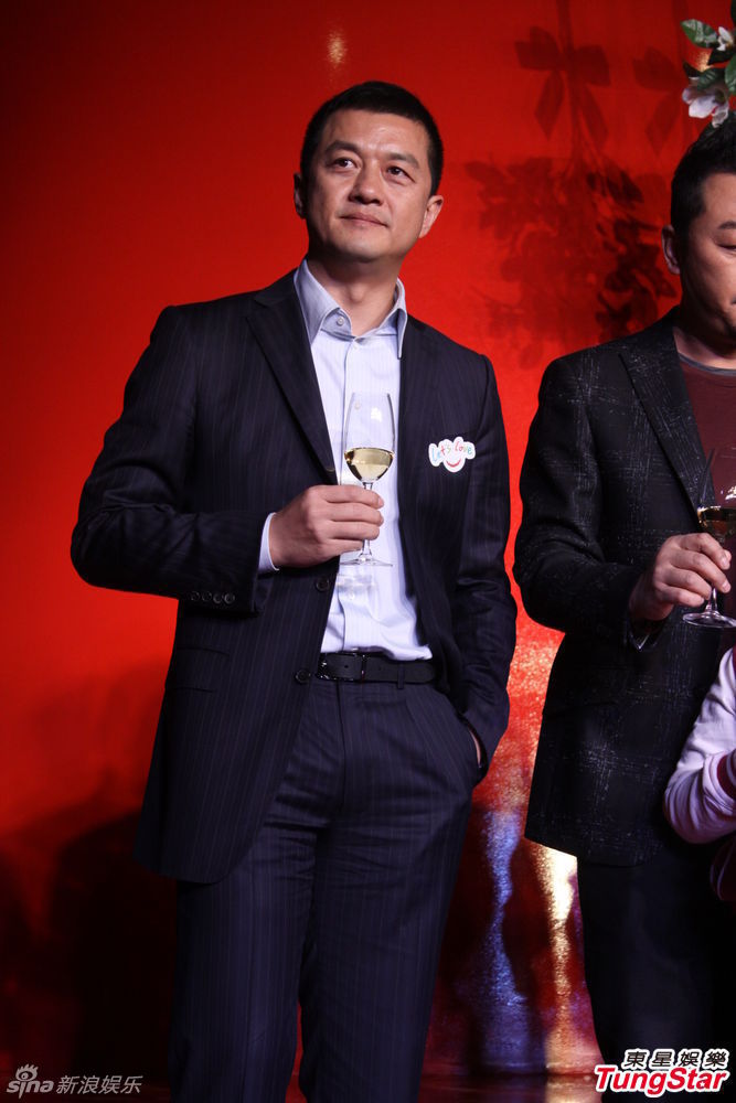 李亞鵬、郭濤父子相活動(dòng)