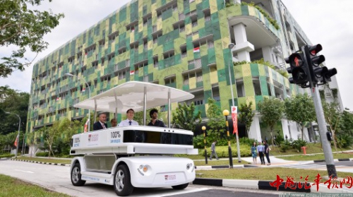 無(wú)人駕駛公交車