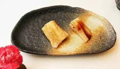 就一點(diǎn)兒紫菜跟生魚(yú)片 日料沒(méi)吃什么為啥還那么貴？