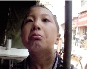 爺爺走后,他一直在哭。