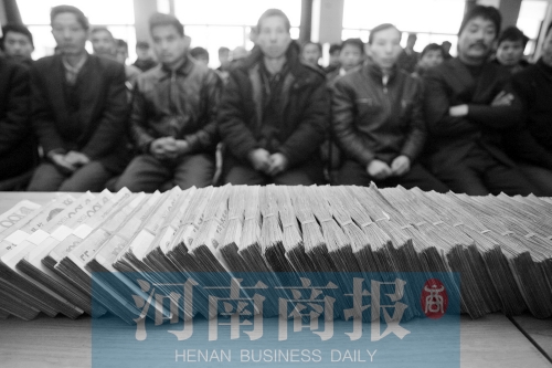 打擊拖欠農(nóng)民工工資，鄭州今年又出狠招（資料圖）河南商報(bào)記者 王春勝/攝