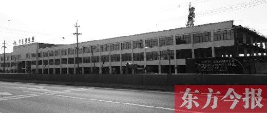 家居建材城已經(jīng)封頂，可耿莊村的安置房還未見蹤影。