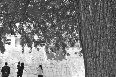 信陽市羅山縣何家沖村，當(dāng)年紅二十五軍從這里出發(fā)。記者李文波攝影