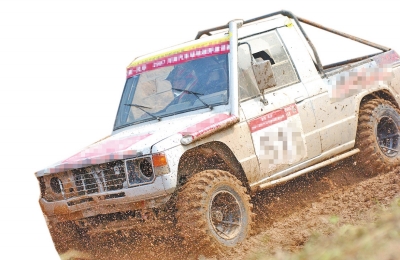 皮卡因既有轎車的舒適性，又有貨車的載貨能力，同時也具備較強的越野性能，深受廣大車友喜愛。