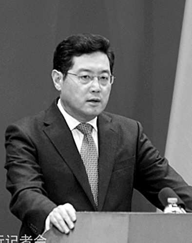 23日，秦剛在外交部例行記者會(huì)上。