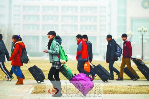 這不是拉桿箱的秀臺(tái)，這是行李的改頭換代，今天，你“拉桿箱”了嗎？