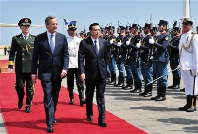 　6月19日，國務院總理李克強乘專機抵達雅典國際機場，開始對希臘進行正式訪問。