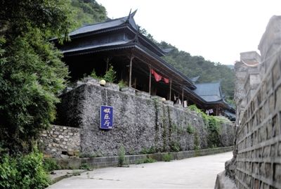 一處仿古“娛樂廳”位于山莊深處。